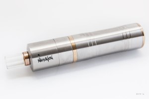 Nahualon atomiser by Julio Urquedez with Challenger MkII mod by Mikro Engeneering and Satburn, Rocket Science Mods Pyrex and Bronze Drip tip, e-cigarette 2014 eyeteeth.net