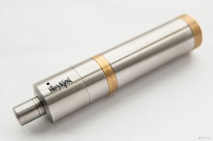 Nahualon Atomiser, Versa Mod, high end e-cigarette on white background. Atomizer, Vape, Vaping. APV 2014 eyeteeth.net